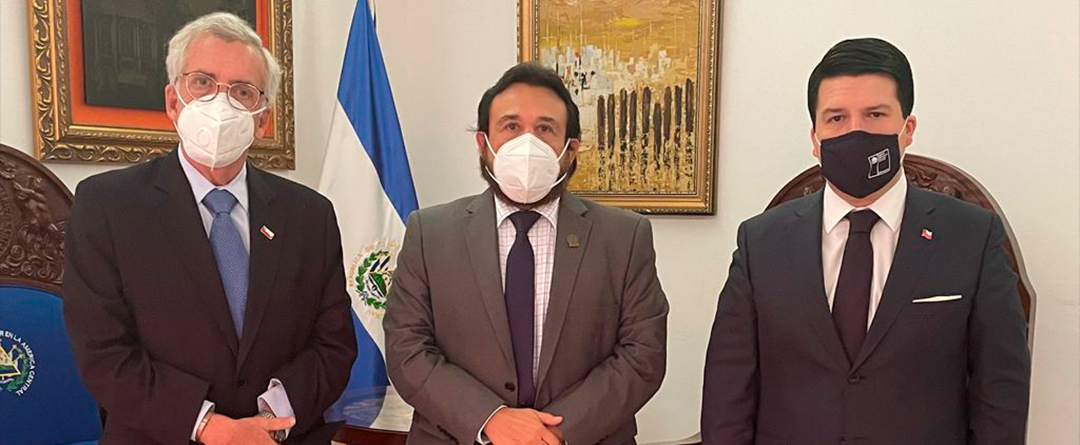57comu21 2 EL SALVADOR