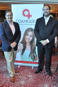 Jorge Rojas Zegers, presidente de Coaniquem y Pablo García, jefe departamento de Becas.